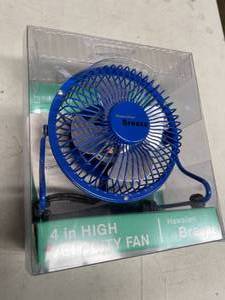 lot 659 image: Hawaiin Breeze 4 Inch Desk Fan