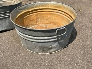 lot 663 image: 3 Vintage Galvanized Buckets