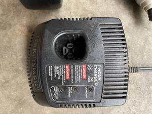 lot 687 image: Craftsman Rechargeable 19.2Volt Drill With Charger