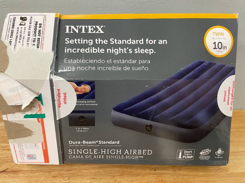 lot 7 image: Intex 10 Twin Air Mattress