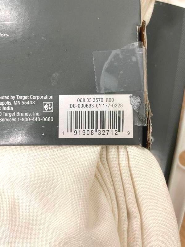 lot 26 image: 2 Sets of Light Filtering Cafe Curtains