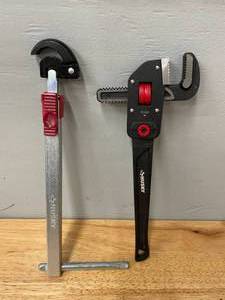 lot 4 image: Lot of Plumbing Hand Tools Wrenches