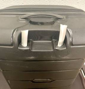 lot 63 image: Samsonite Large Black 360 Swivel Suitcase