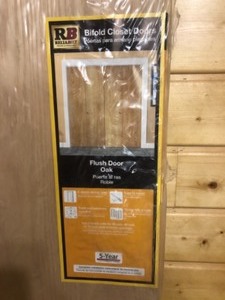 Hollow core oak bifold door