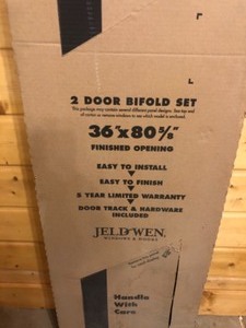 Bifold set hollow core oak bifold door