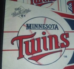 lot 9 image: (3) Minnesota Twins Pennants. 1987, 1991.