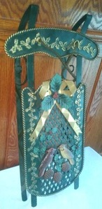 lot 39 image: Metal Christmas sled. Fabulous-