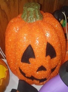 lot 44 image: Halloween Dcor.