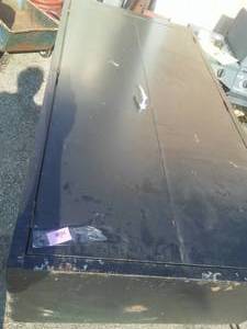 lot 60 image: Metal Storage Cabinet
