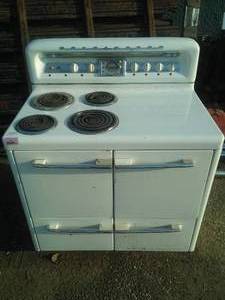 lot 104 image: Vintage Kelvinator Vintage Electric Stove