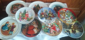lot 131 image: 10 Avon Christmas Plates 81-92.