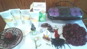 lot 153 image: Electric rollers. Conair and more.