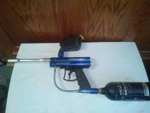 lot 197 image: Paintball Gun Triton