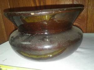 lot 254 image: Vintage stoneware spittoon.