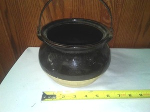 lot 256 image: Bohemian Crock and handle - nice.