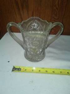 lot 257 image: Antique crystal vase. Unique cuts.