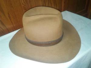 lot 265 image: Biltmore silver buckle cowboy hat