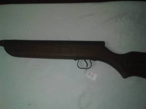 lot 273 image: Crosman Pellet Gun Slide Action.