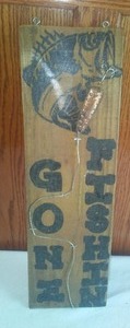 lot 287 image: Gone Fishing Vertical Sign.