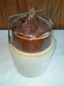 lot 298 image: Covered Stoneware Crock  Vintage