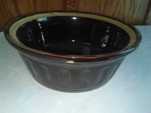lot 301 image: Stoneware Bowl