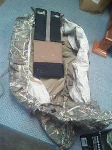 lot 313 image: Hunting Blind  Canvas with padded Seat.