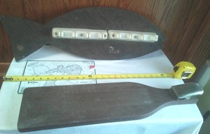 lot 753 image: Fishing Rod Holder, cleaning boards and map.