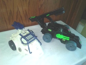 lot 758 image: GI Joe Vehicles - Ice Snake & D6-1122.