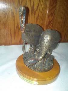 lot 772 image: 2 Wild Turkeys Statue Double Take By Big Sky Carvers