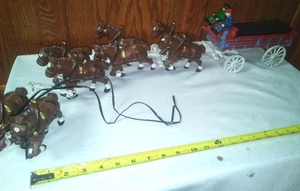 lot 779 image: Antique Cast Wagon and 8 Horses.