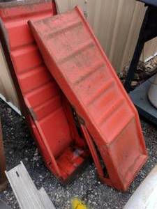 lot 49A image: CarTrailer Ramps (2) Metal