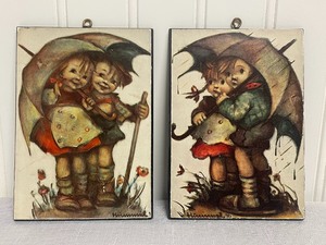 lot 44 image: Lot of Hummel Items