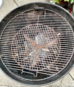 lot 127 image: Weber Grill