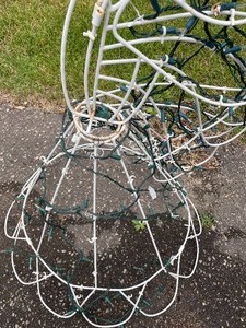 lot 138 image: Lovely Light Up Angel