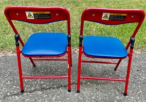 lot 135 image: Childrens Folding Chairs