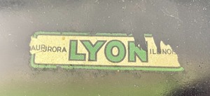lot 143 image: Lyon Brand Folding Chairs