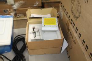 lot 130 image: Retrofit Kits MLLG-LED-RETRO5-45-40 (in 2 boxes)