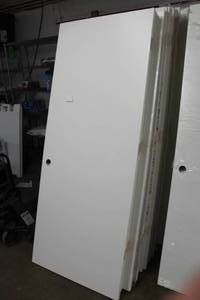 lot 258 image: Lot of (5) Primed Solid Wood Door Blank Right-Hand Swing