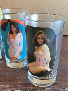 lot 14 image: Set of Four Strip Tease Highball Glasses