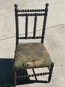 lot 15 image: Lovely French Antique Childrens Chair