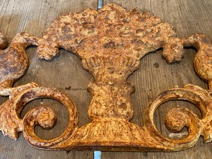 lot 30 image: Cast Iron Decorative Wall Piece w Doves and Fruit Basket