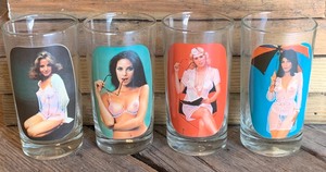 lot 42 image: Eight Vintage Striptease Highballs w Original Box