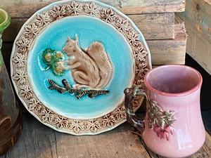 lot 58 image: Lot of Six Reproduction Ceramic Majolica Items