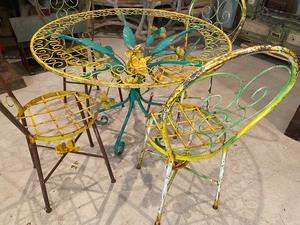 lot 62 image: Vintage Toleware Table and Chair Set