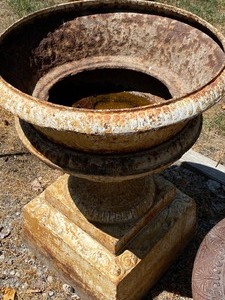 lot 93 image: Vintage Three Piece Cast Iron Urn