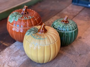 lot 107 image: (3) Williams & Sonoma Pumpkin Cannisters