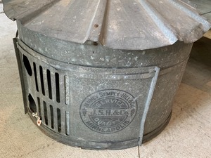 lot 135 image: Vintage Galvanized Jaynes Semple Hill Co Piece