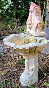 lot 237 image: Ornate Cast Cement Fountain