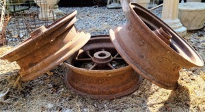 lot 248 image: Vintage Metal Tire Rims