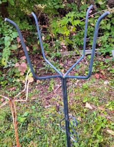 lot 251 image: Pair of Metal Plant Stands